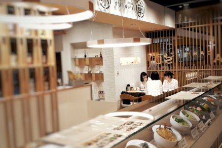 広島バスセンター 写真 カフェ風車 生そば水車